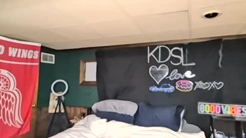 kingdaddysayless online show from June 12, 11:34 pm