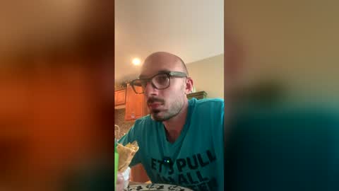 kingdaddysayless online show from July 7, 8:13 pm