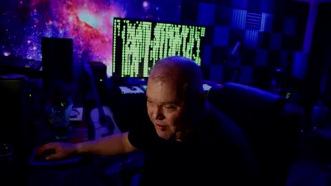 kingjamesviii online show from April 13, 5:10 am