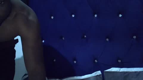 kingnovaa23 online show from July 30, 12:56 pm