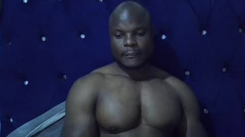 kingnovaa23 online show from July 31, 10:15 pm