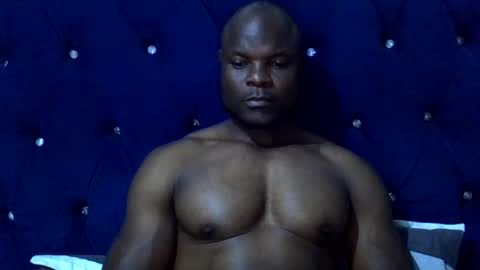 kingnovaa23 online show from August 1, 10:16 pm