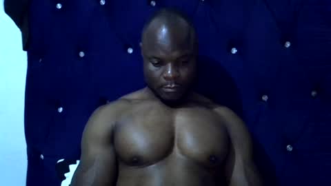 kingnovaa23 online show from August 7, 10:15 am