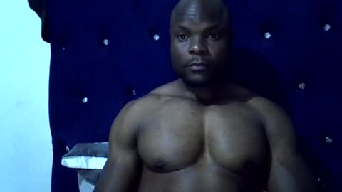 kingnovaa23 online show from August 13, 7:39 pm