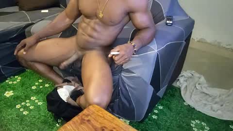 kingroy9 online show from August 9, 6:31 pm
