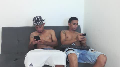 DOMINANT ALPHA KINGS online show from August 4, 9:23 pm