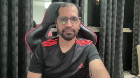 kinky_one1 online show from July 18, 8:43 pm