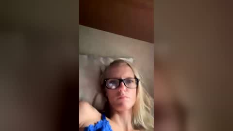 Kinkycheeks101 online show from July 14, 9:04 pm