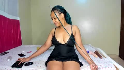 Kinky online show from August 17, 3:00 am