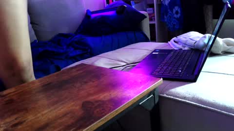 Kinkymilf412420 online show from July 22, 2:08 pm