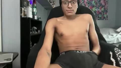 kinkypopsicle online show from May 29, 5:26 pm