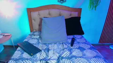 kinkysweet__ online show from August 12, 12:46 am