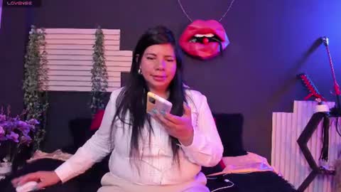 kinkyy_mom online show from August 10, 4:41 pm