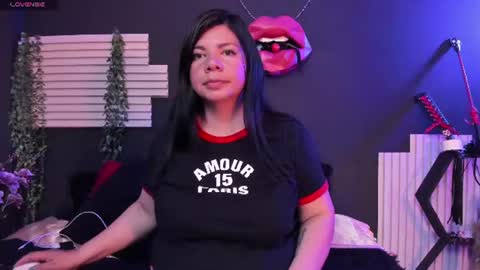 kinkyy_mom online show from August 12, 7:38 pm