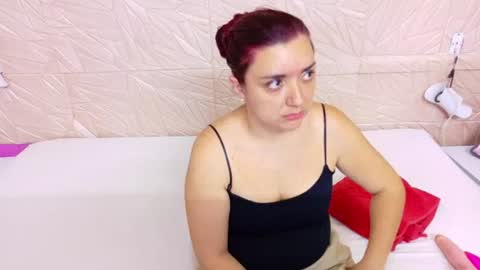 kinkyy_redhead online show from August 6, 11:09 am