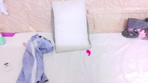 kinkyy_redhead online show from August 14, 5:49 pm