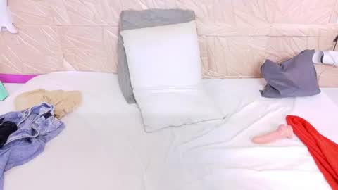 kinkyy_redhead online show from August 15, 3:38 pm