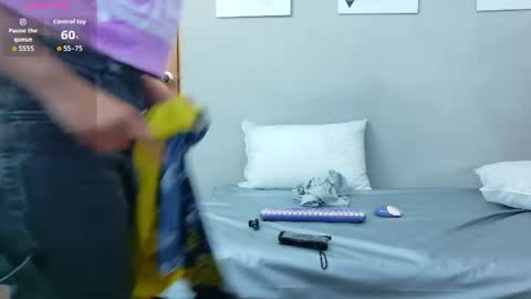 kinkyymommyyy online show from August 7, 12:43 am