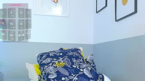 kinkyymommyyy online show from August 12, 10:01 pm