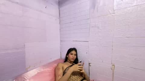kinnalicous online show from August 17, 3:17 pm