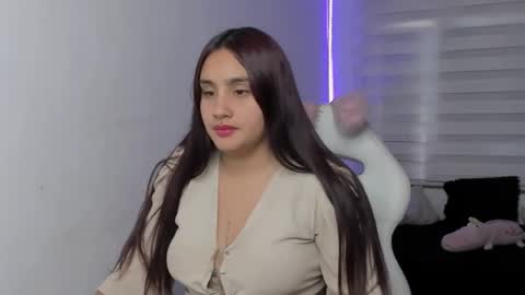 kir_ely online show from August 5, 7:23 pm