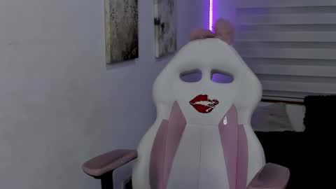 kir_ely online show from August 14, 1:09 am