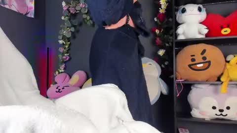 Kira   online show from August 11, 1:24 pm