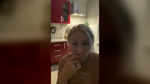 kira_saning online show from August 17, 1:16 pm