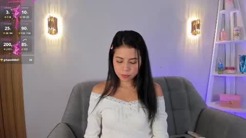 kira_star5 online show from August 6, 2:32 am