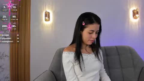 kira_star5 online show from August 6, 3:38 am