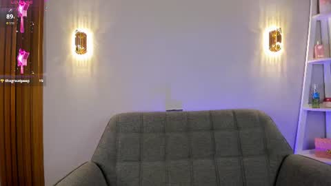 kira_star5 online show from August 13, 4:15 am