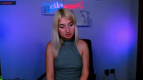 kira online show from August 3, 11:01 pm