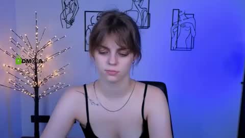 kira online show from August 4, 7:22 pm