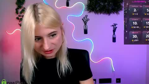 kira online show from August 7, 7:03 pm