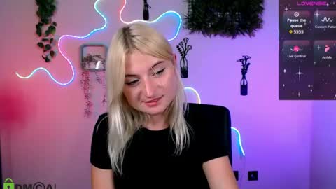 kira online show from August 8, 4:01 am