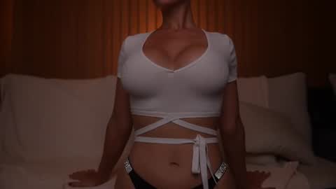 kira bloom online show from July 28, 4:46 pm