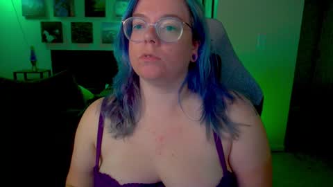 KiraSpitQueen online show from July 1, 4:57 am