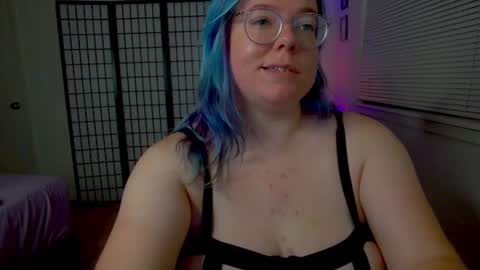 KiraSpitQueen online show from July 22, 5:54 am