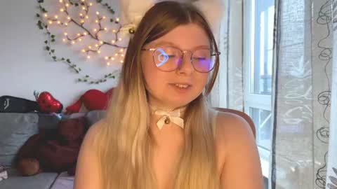 KiraYume online show from July 19, 12:45 am