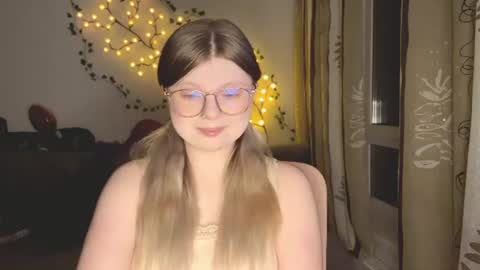KiraYume online show from July 25, 9:30 pm