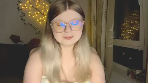 KiraYume online show from August 8, 10:32 pm