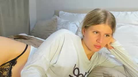 Kira online show from August 9, 7:04 pm