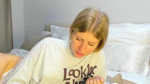 Kira online show from August 10, 7:26 pm