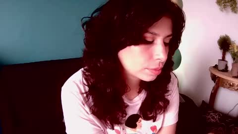 kiss Me Monroe online show from May 5, 2:40 pm