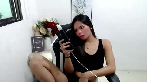 kissykittenx_ online show from May 1, 7:56 am