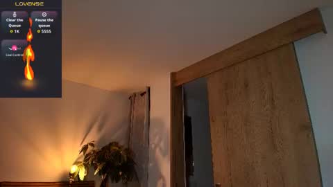 kite__ online show from August 31, 12:22 am