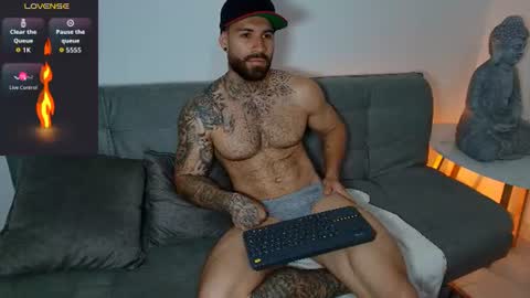 kite__ online show from September 4, 10:25 pm