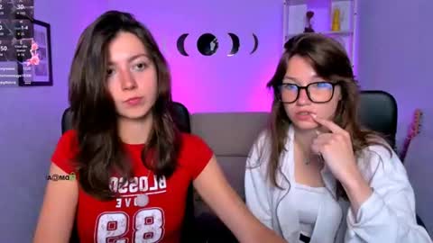 kitniss online show from August 5, 3:26 am