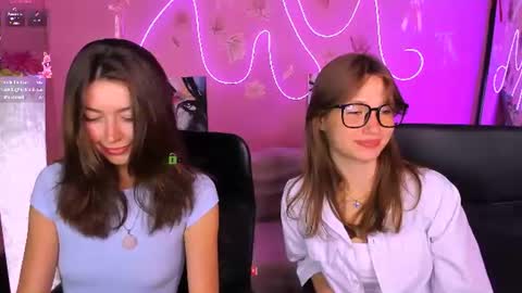 kitniss online show from August 11, 7:49 pm