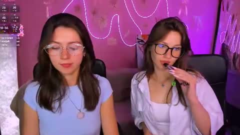 kitniss online show from August 12, 1:30 am